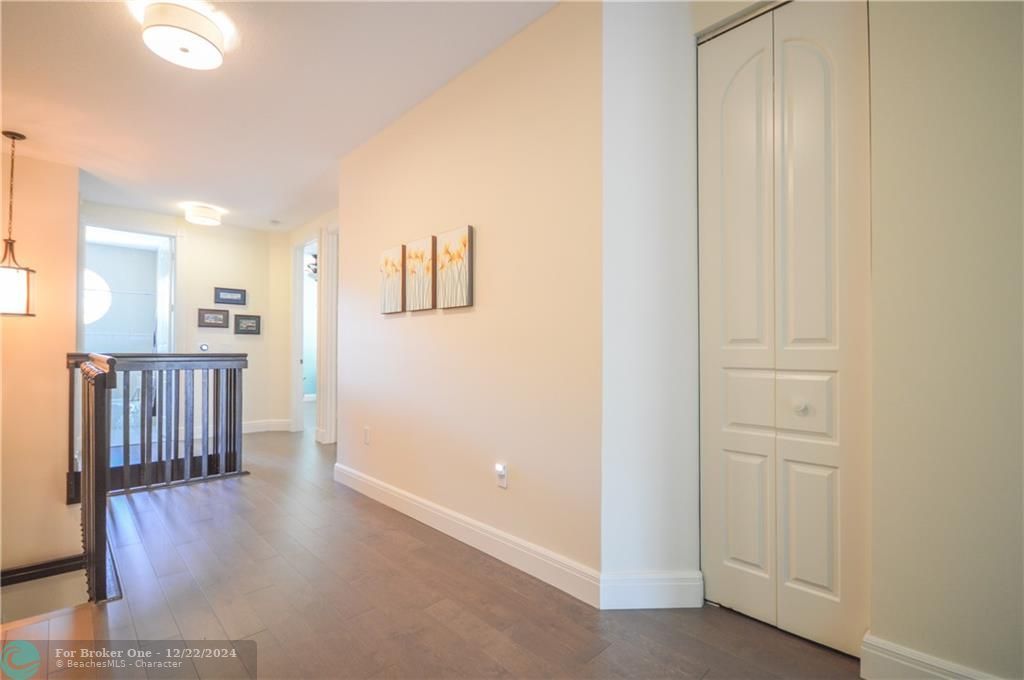 Recently Sold: $640,000 (3 beds, 2 baths, 2303 Square Feet)