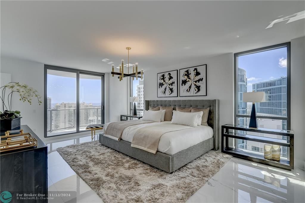 Recently Sold: $3,399,000 (4 beds, 4 baths, 3896 Square Feet)