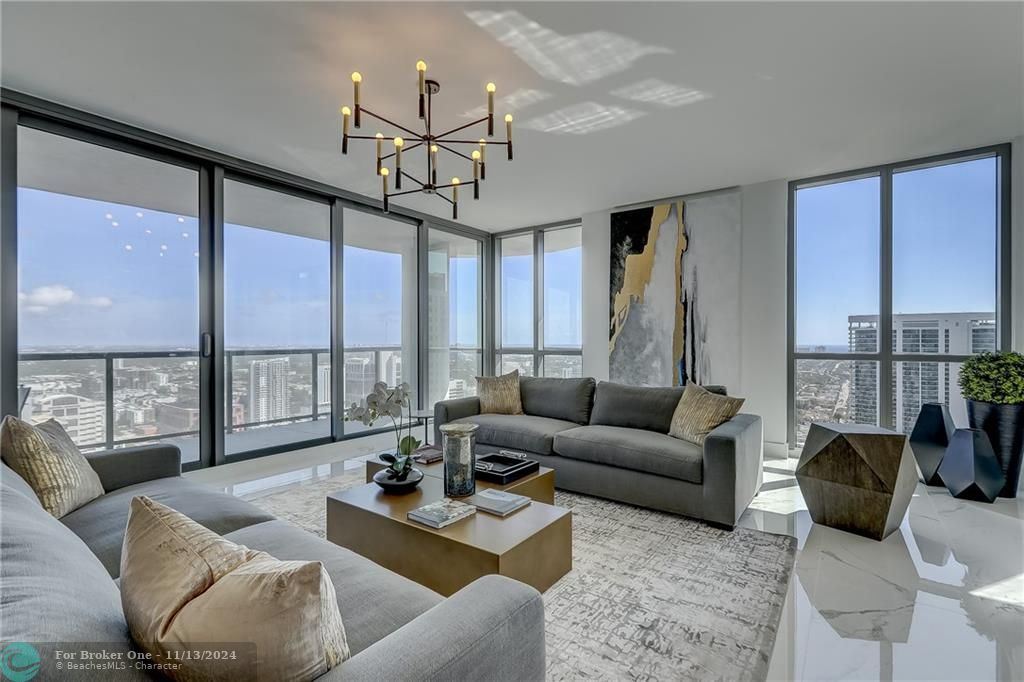 Recently Sold: $3,399,000 (4 beds, 4 baths, 3896 Square Feet)