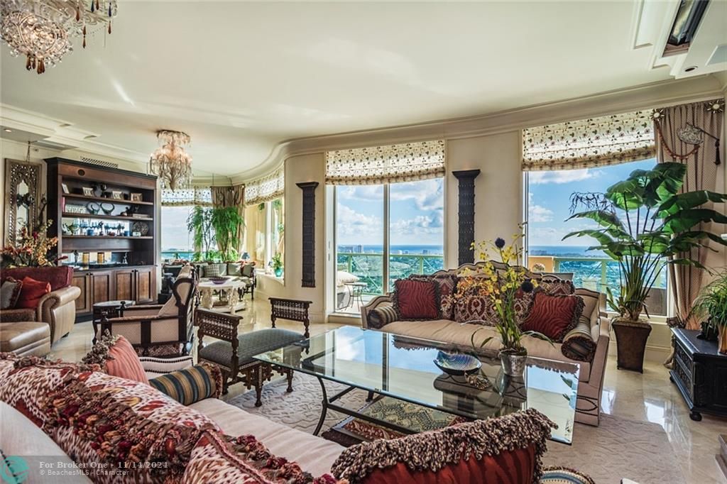 Recently Sold: $3,590,000 (3 beds, 4 baths, 4200 Square Feet)