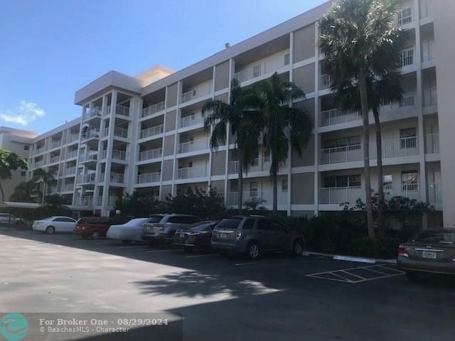 Recently Sold: $165,000 (1 beds, 1 baths, 960 Square Feet)