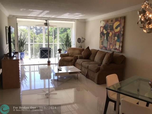 Recently Sold: $165,000 (1 beds, 1 baths, 960 Square Feet)