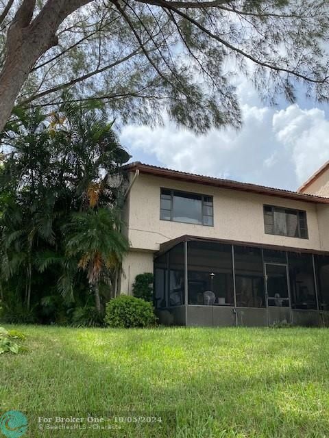 Vendido Recientemente: $240,000 (2 camas, 2 baños, 1436 Pies cuadrados)