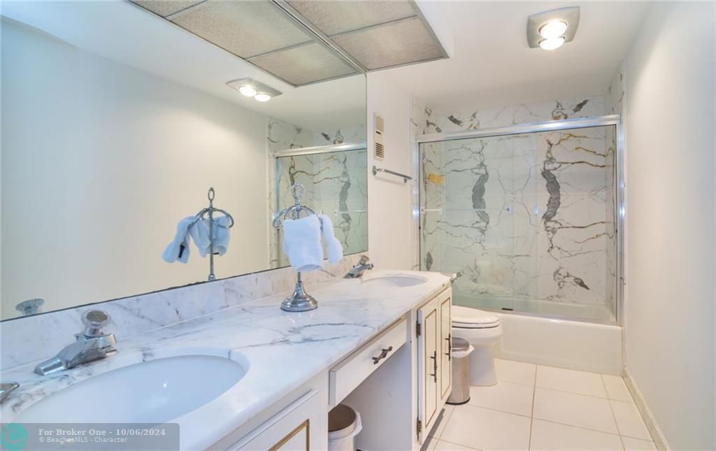 Recently Sold: $1,900,000 (3 beds, 2 baths, 1930 Square Feet)