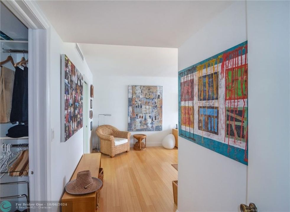 Recently Sold: $1,900,000 (3 beds, 2 baths, 1930 Square Feet)