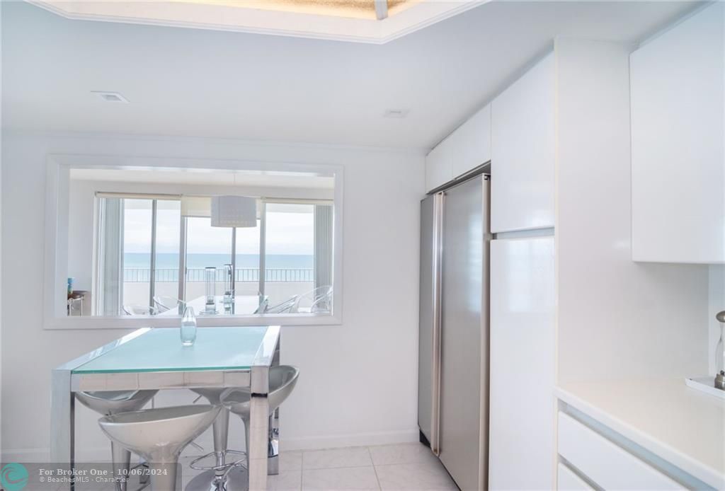 Recently Sold: $1,900,000 (3 beds, 2 baths, 1930 Square Feet)