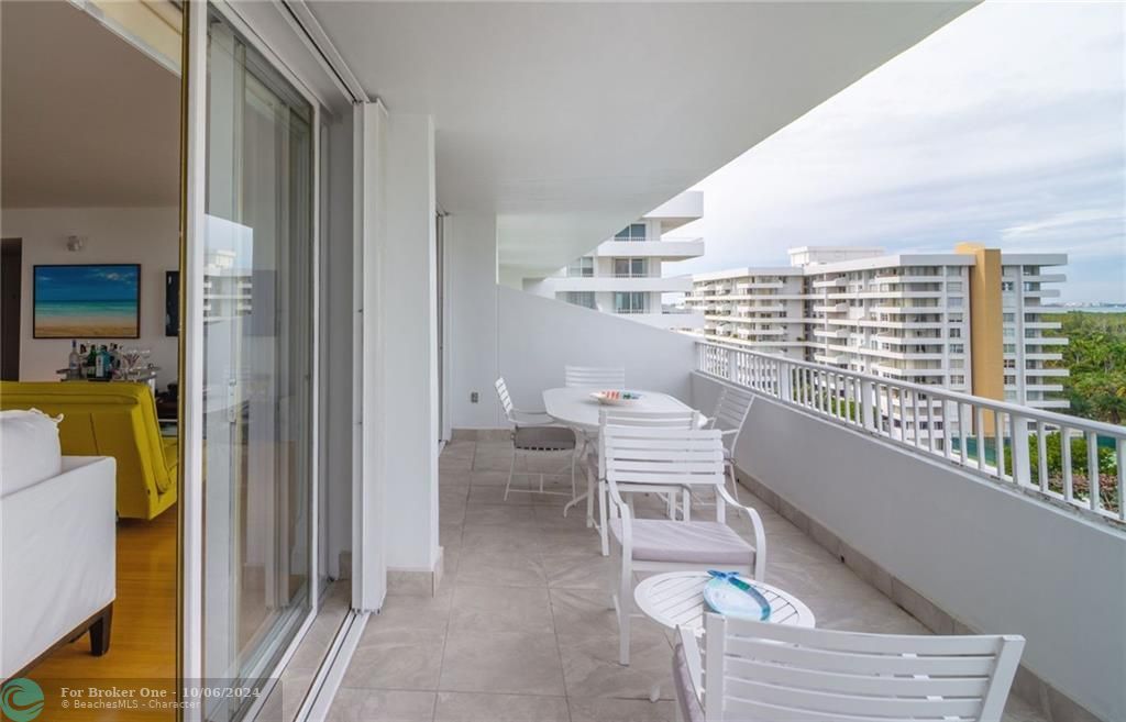 Recently Sold: $1,900,000 (3 beds, 2 baths, 1930 Square Feet)