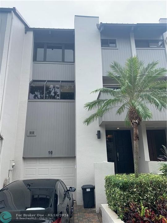 Recently Sold: $1,349,000 (2 beds, 2 baths, 2226 Square Feet)