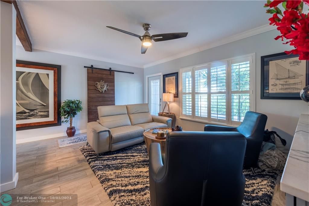 Recently Sold: $699,000 (3 beds, 2 baths, 1080 Square Feet)