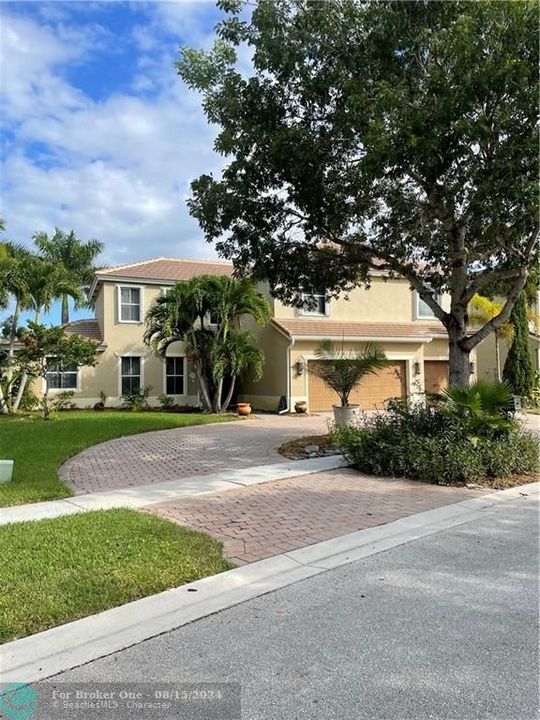 Active With Contract: $4,400 (5 beds, 3 baths, 3254 Square Feet)