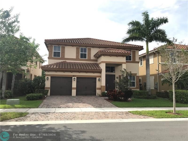 Recently Sold: $800,000 (5 beds, 4 baths, 3281 Square Feet)