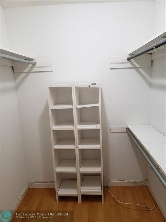 Vendido Recientemente: $68,000 (1 camas, 1 baños, 642 Pies cuadrados)