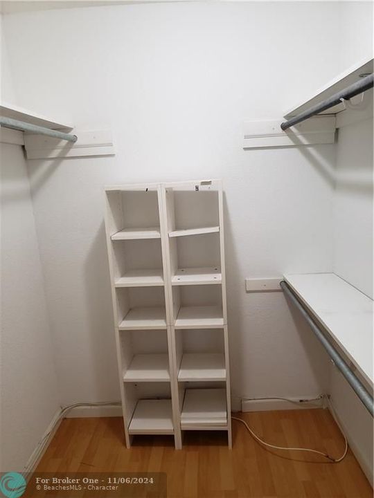 Vendido Recientemente: $68,000 (1 camas, 1 baños, 642 Pies cuadrados)