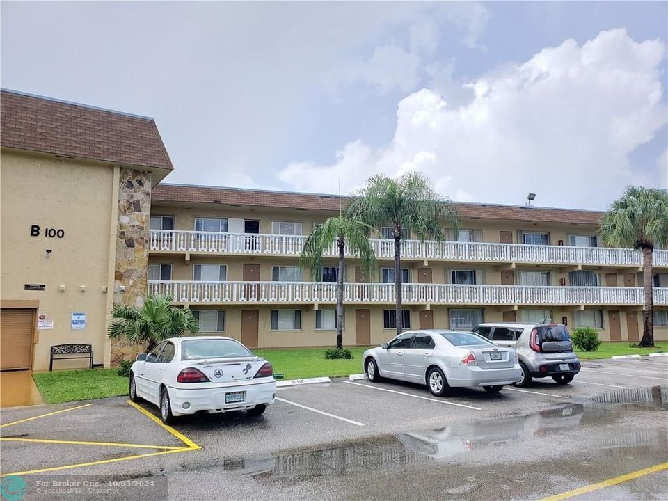 Recently Sold: $68,000 (1 beds, 1 baths, 642 Square Feet)