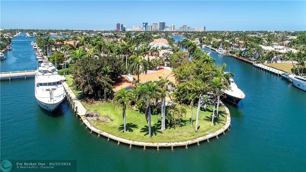Recently Sold: $15,500,000 (4 beds, 5 baths, 5134 Square Feet)