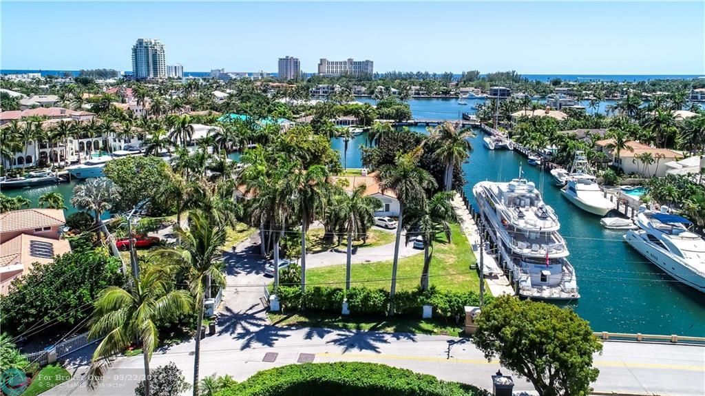 Recently Sold: $15,500,000 (4 beds, 5 baths, 5134 Square Feet)