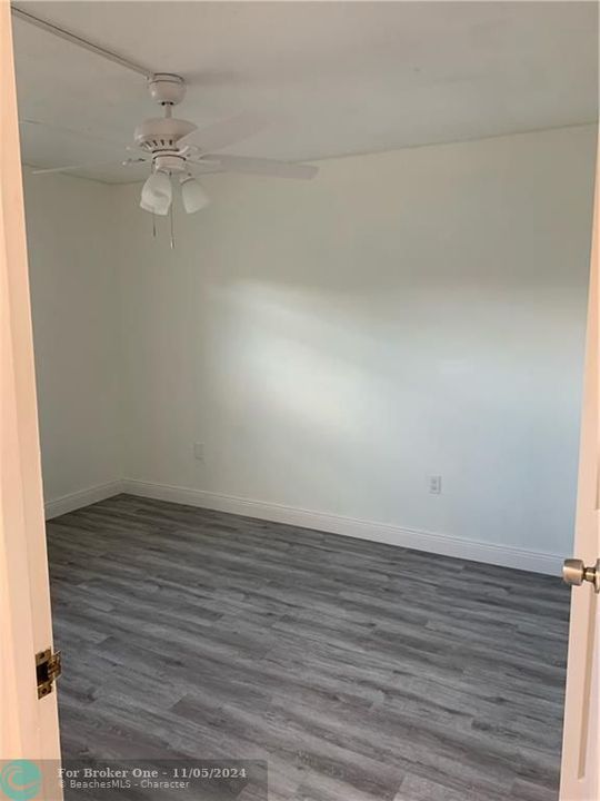 Active With Contract: $2,000 (2 beds, 2 baths, 1200 Square Feet)