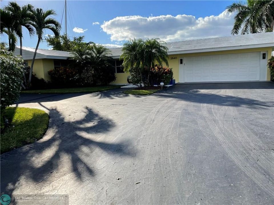 Recently Sold: $2,000,000 (2 beds, 2 baths, 1744 Square Feet)