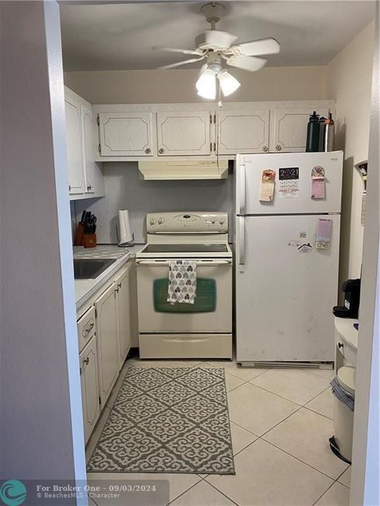 Recently Sold: $98,900 (1 beds, 1 baths, 738 Square Feet)