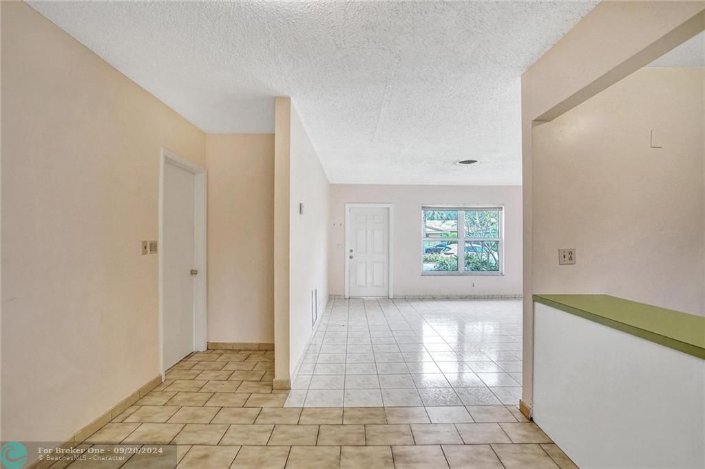 Recently Sold: $495,000 (3 beds, 2 baths, 1614 Square Feet)