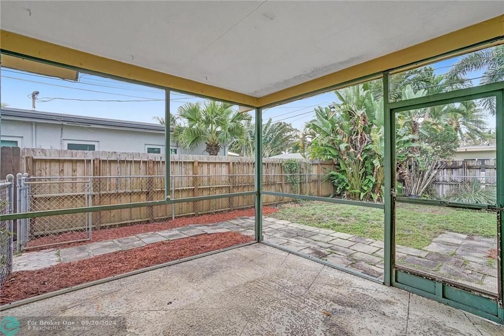 Recently Sold: $495,000 (3 beds, 2 baths, 1614 Square Feet)