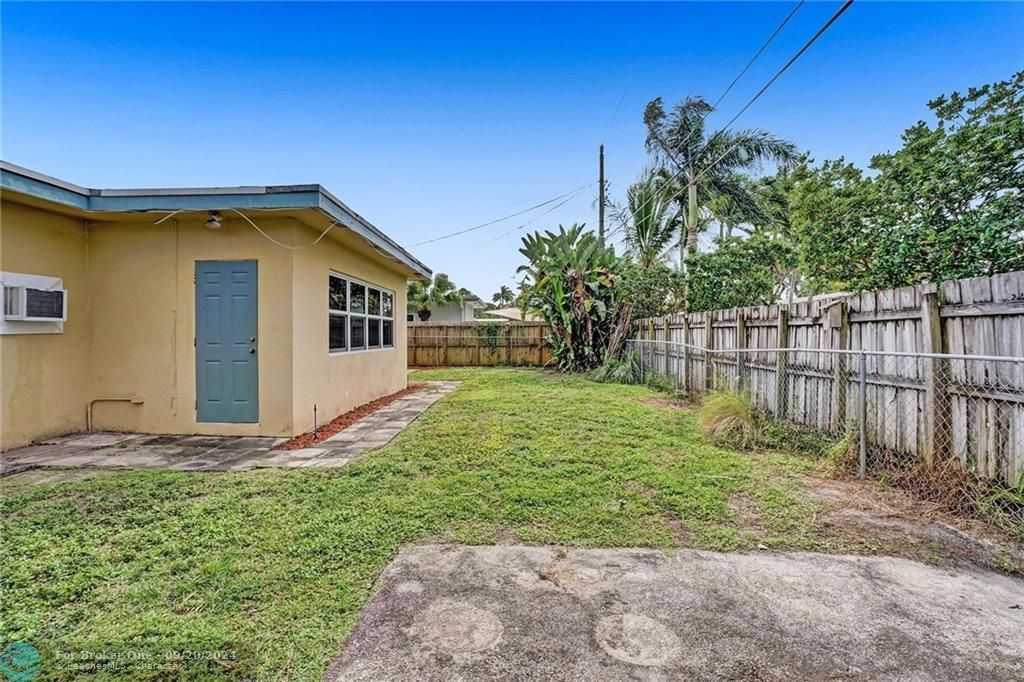 Recently Sold: $495,000 (3 beds, 2 baths, 1614 Square Feet)