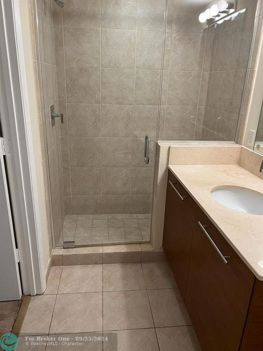 Vendido Recientemente: $275,000 (1 camas, 2 baños, 1000 Pies cuadrados)