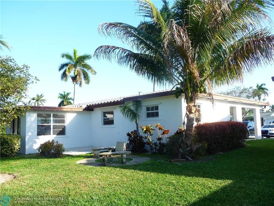 Recently Sold: $555,000 (3 beds, 2 baths, 1533 Square Feet)