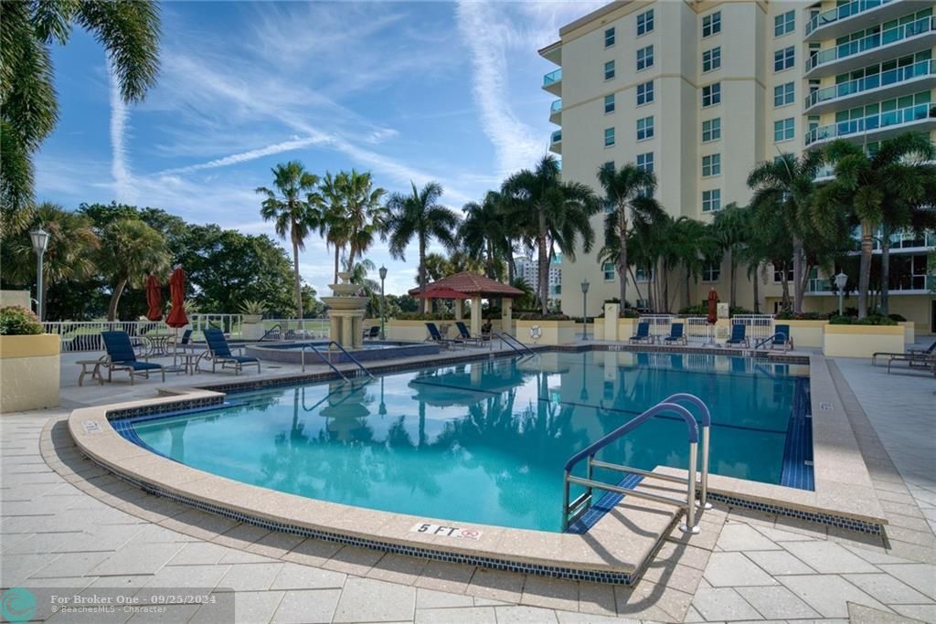 Recently Sold: $2,200,000 (3 beds, 3 baths, 2457 Square Feet)