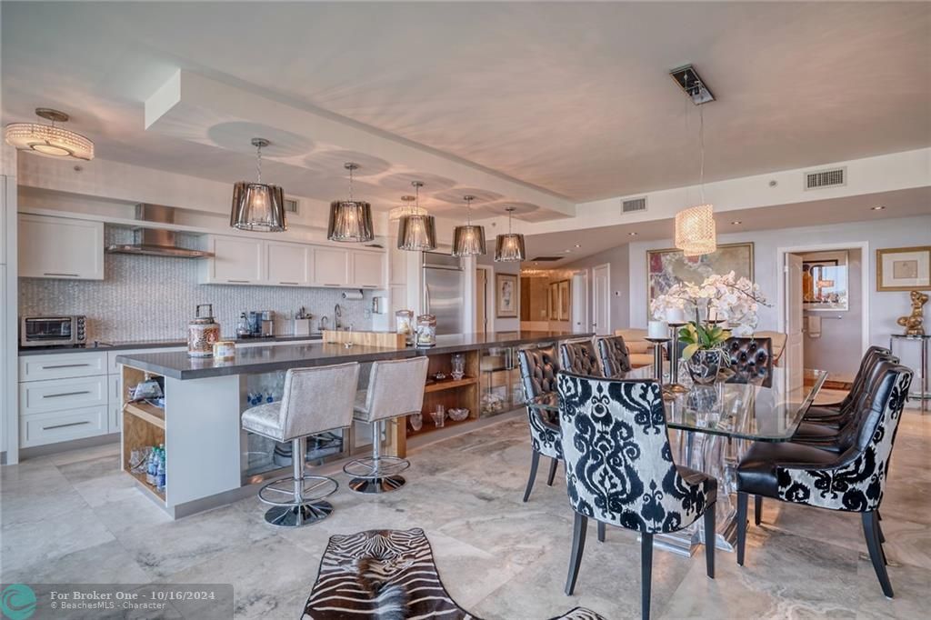 Recently Sold: $2,200,000 (3 beds, 3 baths, 2457 Square Feet)