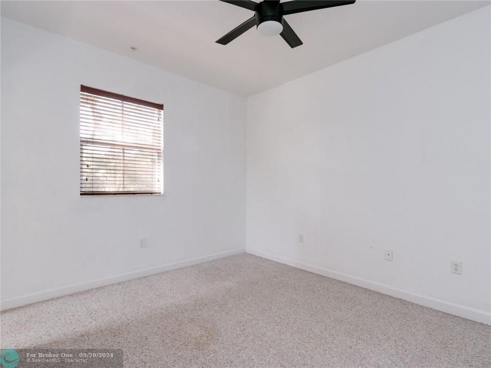 Recently Sold: $380,000 (2 beds, 2 baths, 1455 Square Feet)