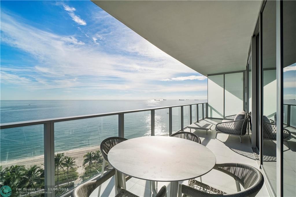 Recently Sold: $3,750,000 (3 beds, 3 baths, 2787 Square Feet)