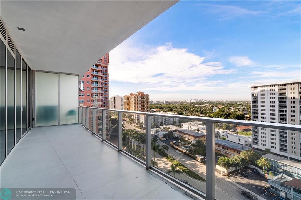 Recently Sold: $3,750,000 (3 beds, 3 baths, 2787 Square Feet)