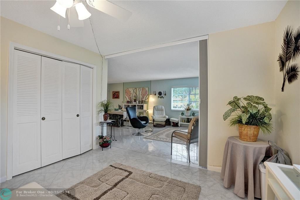 Recently Sold: $300,000 (2 beds, 2 baths, 1180 Square Feet)