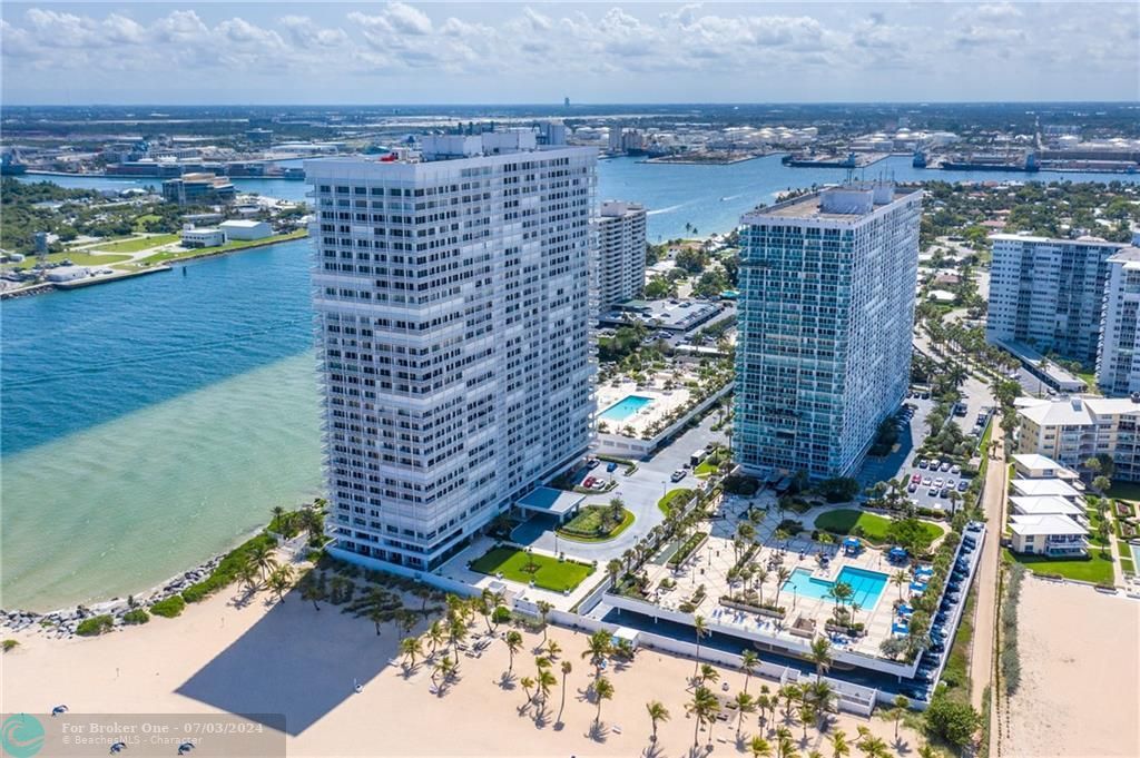 Recently Sold: $1,012,500 (2 beds, 2 baths, 1789 Square Feet)