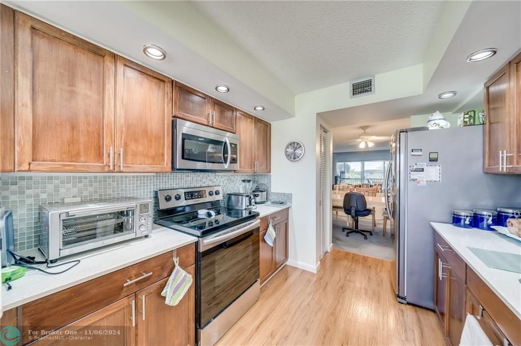 Recently Sold: $235,000 (2 beds, 2 baths, 1351 Square Feet)