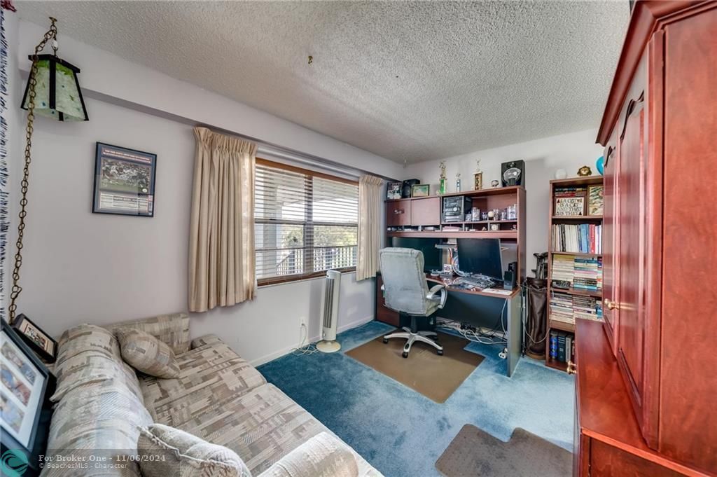 Recently Sold: $235,000 (2 beds, 2 baths, 1351 Square Feet)