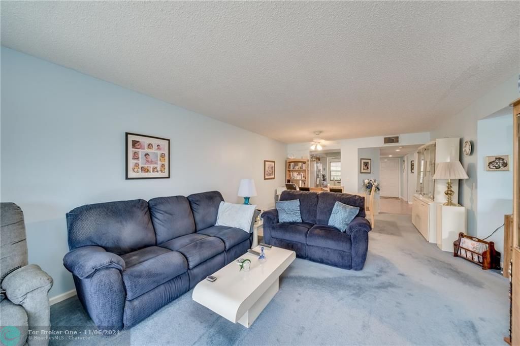 Recently Sold: $235,000 (2 beds, 2 baths, 1351 Square Feet)