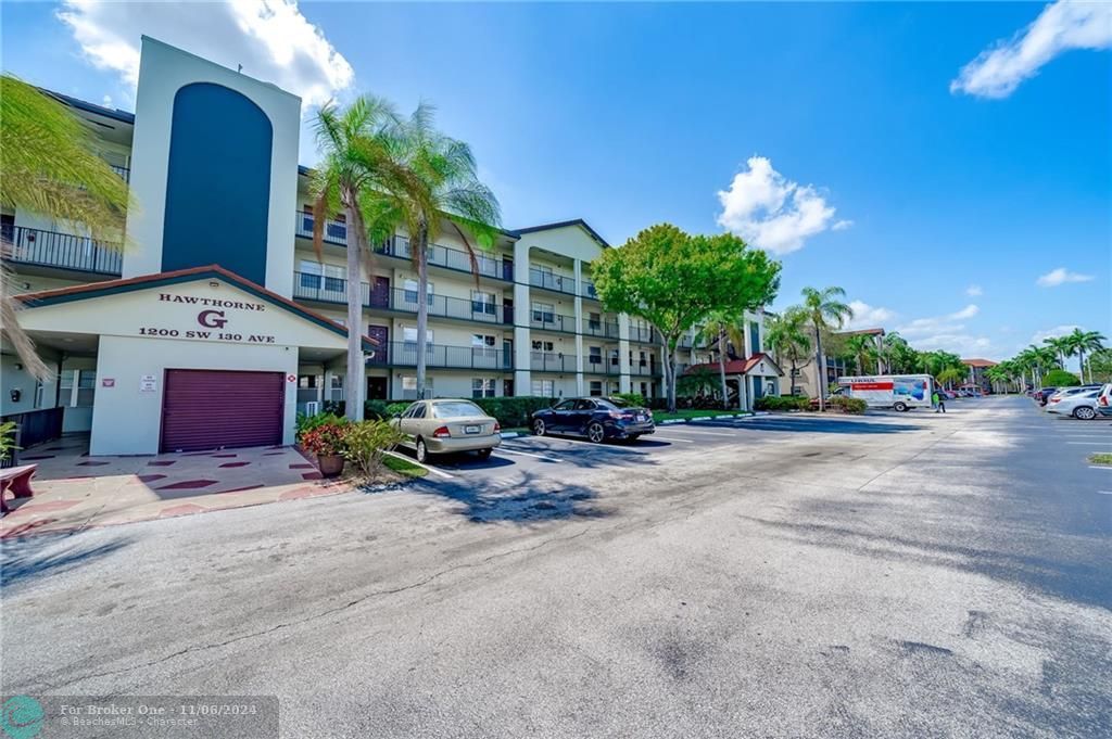 Recently Sold: $235,000 (2 beds, 2 baths, 1351 Square Feet)