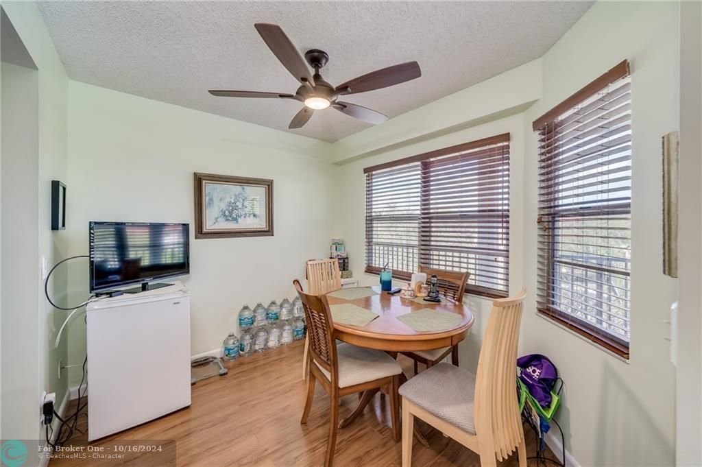 Recently Sold: $235,000 (2 beds, 2 baths, 1351 Square Feet)