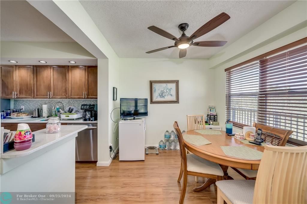 Recently Sold: $235,000 (2 beds, 2 baths, 1351 Square Feet)