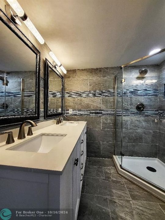 Vendido Recientemente: $349,900 (2 camas, 2 baños, 1236 Pies cuadrados)