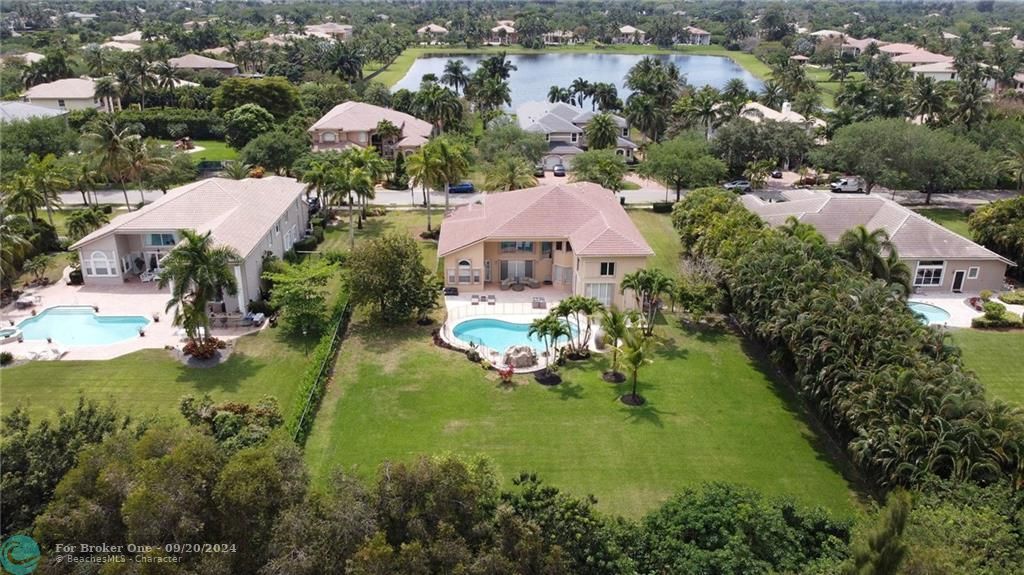 Recently Sold: $1,800,000 (5 beds, 4 baths, 5261 Square Feet)