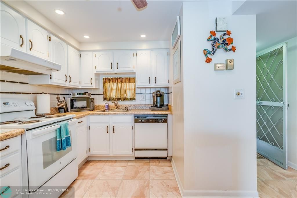 Recently Sold: $187,800 (2 beds, 2 baths, 1170 Square Feet)