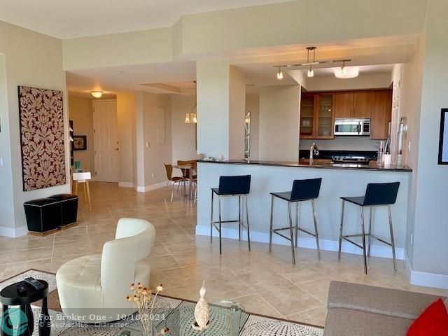 Recently Sold: $489,000 (2 beds, 2 baths, 1395 Square Feet)