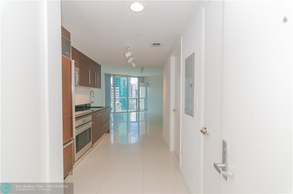 Recently Sold: $480,000 (0 beds, 1 baths, 598 Square Feet)