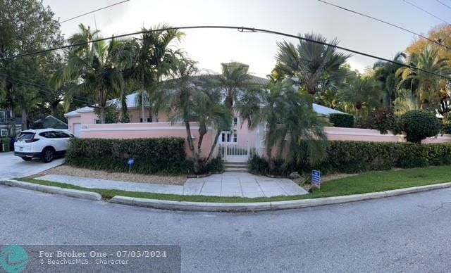 Recently Sold: $1,500,000 (3 beds, 3 baths, 1675 Square Feet)