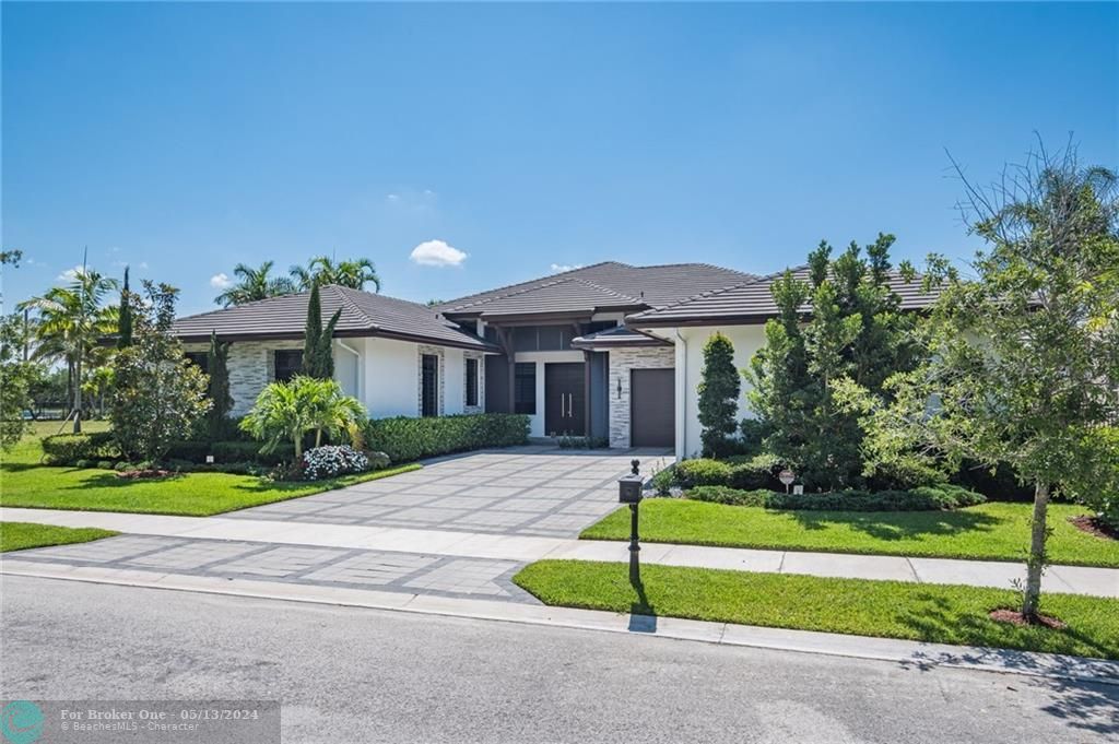 Recently Sold: $2,299,000 (4 beds, 5 baths, 4835 Square Feet)