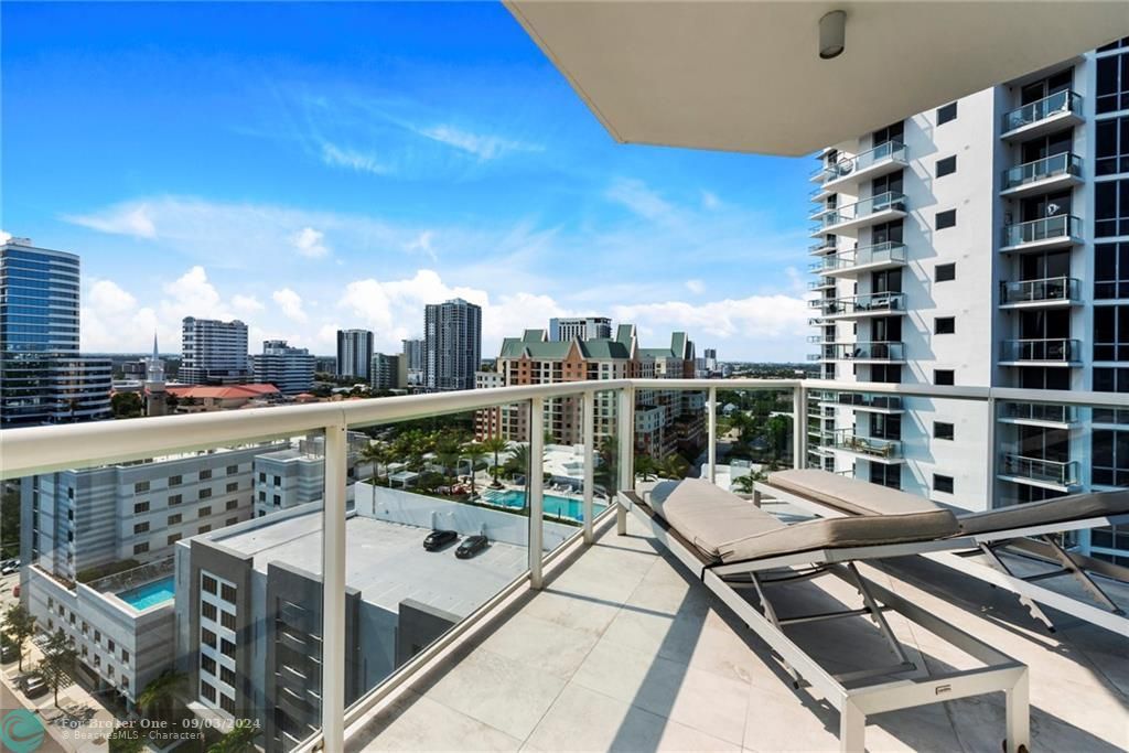 For Sale: $2,195,000 (3 beds, 3 baths, 3270 Square Feet)