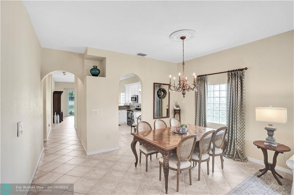 Recently Sold: $760,000 (4 beds, 2 baths, 2115 Square Feet)